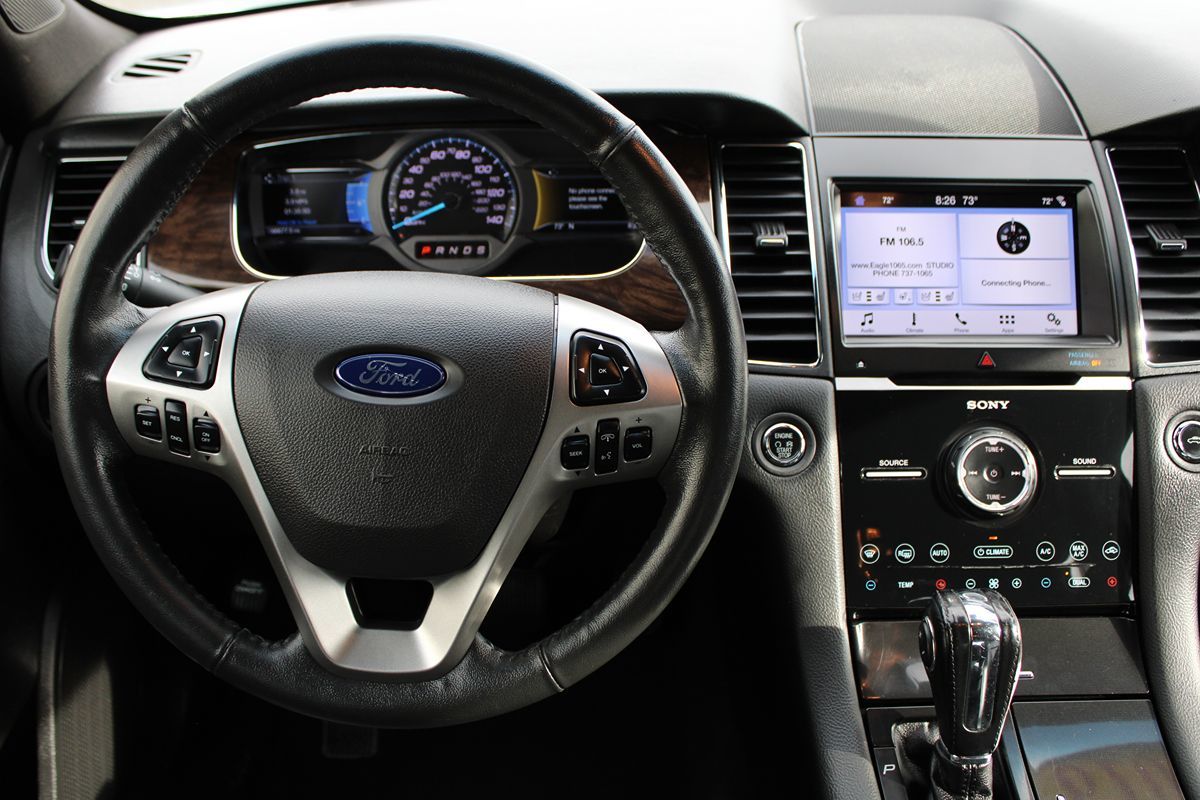 2019 Ford Taurus Limited photo 12