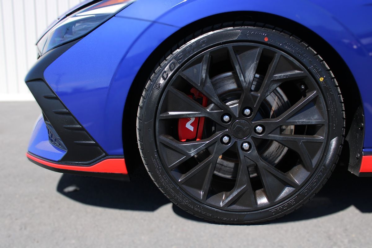 2022 Hyundai Elantra N photo 5