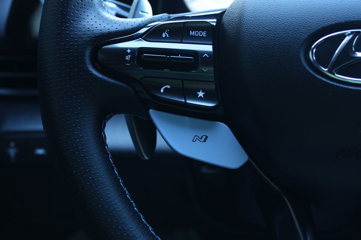 2022 Hyundai Elantra N photo 10