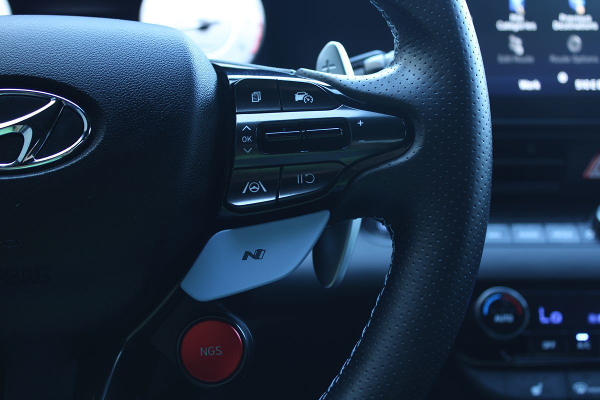 2022 Hyundai Elantra N photo 11