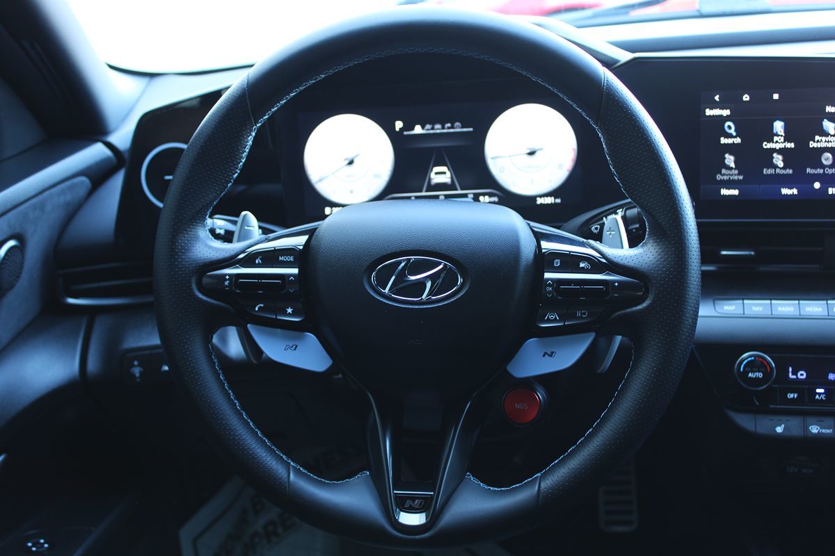 2022 Hyundai Elantra N photo 12