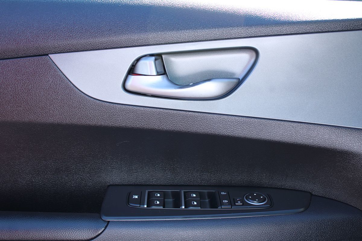 2021 Kia Forte LXS photo 17