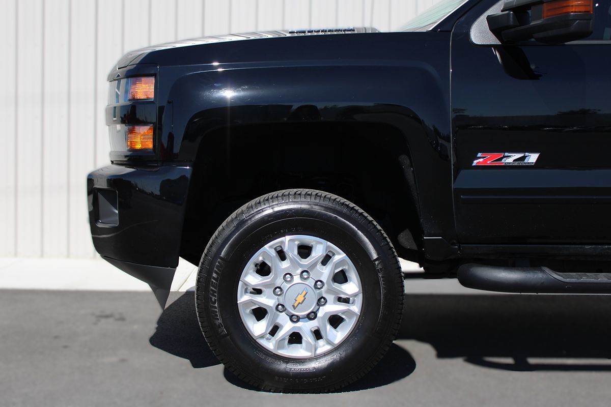 2018 Chevrolet Silverado 2500HD LT photo 5