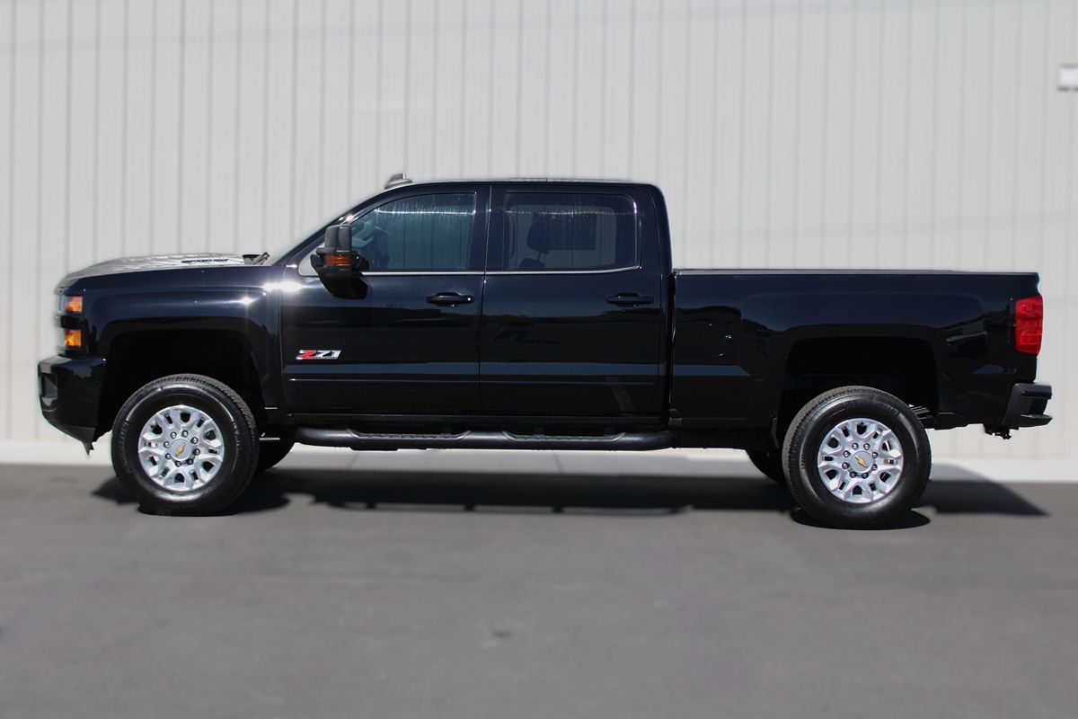 2018 Chevrolet Silverado 2500HD LT photo 4