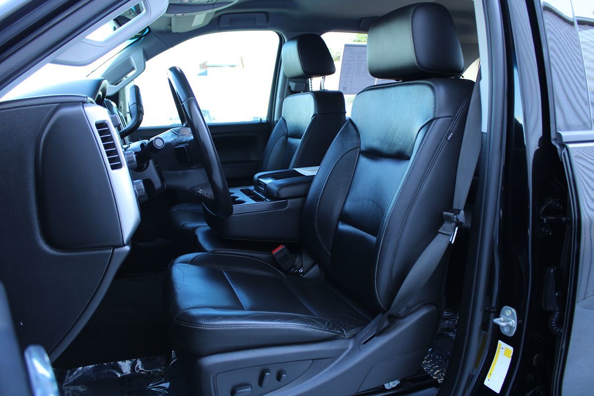 2018 Chevrolet Silverado 2500HD LT photo 14