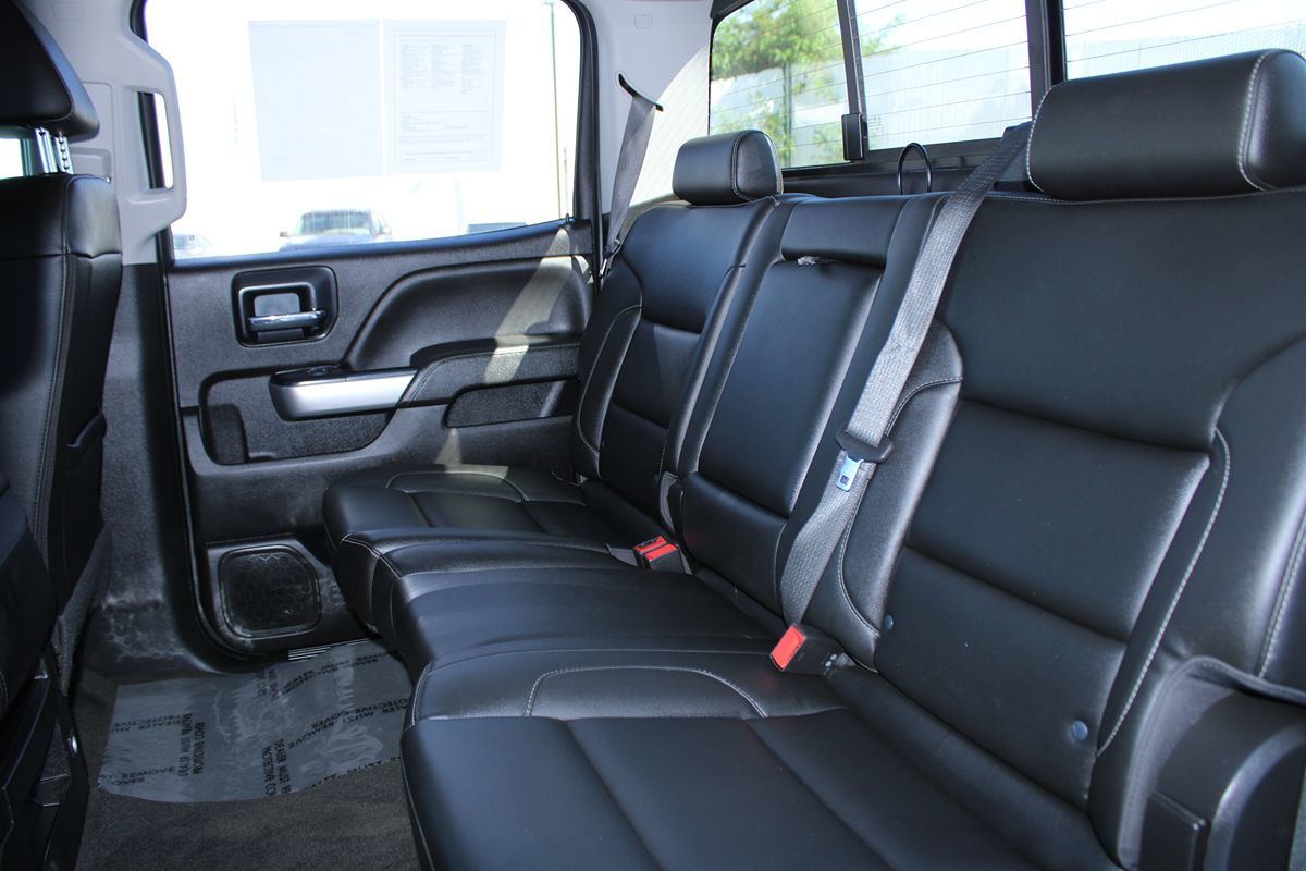 2018 Chevrolet Silverado 2500HD LT photo 15