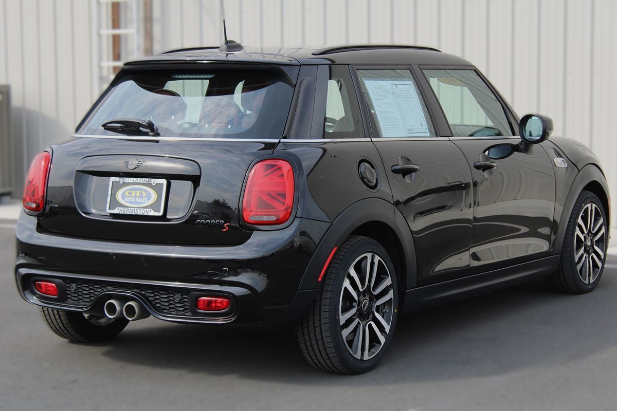 2020 Mini Cooper 4 Door Hardtop S Iconic photo 8