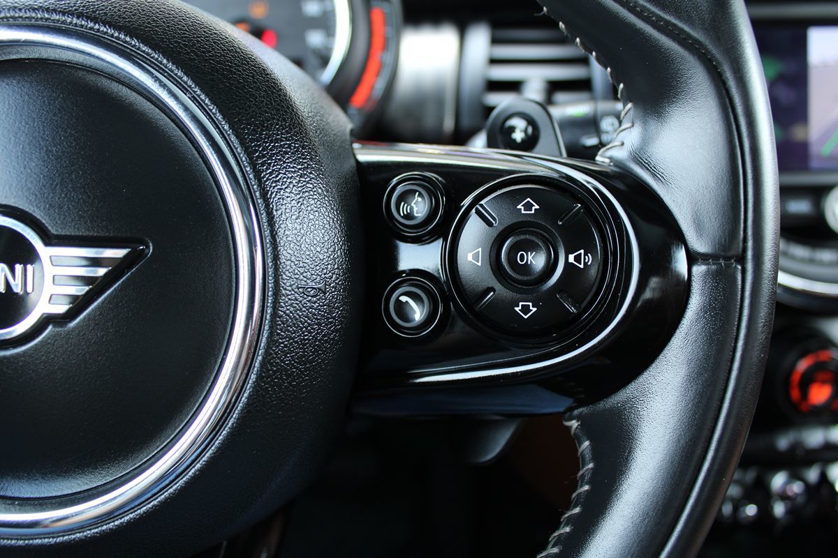 2020 Mini Cooper 4 Door Hardtop S Iconic photo 12