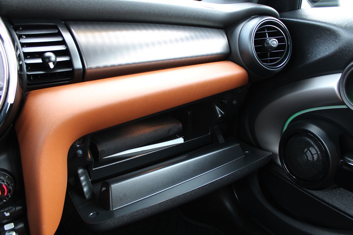 2020 Mini Cooper 4 Door Hardtop S Iconic photo 19