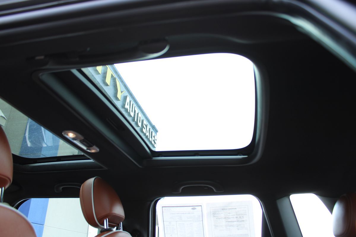 2020 Mini Cooper 4 Door Hardtop S Iconic photo 25