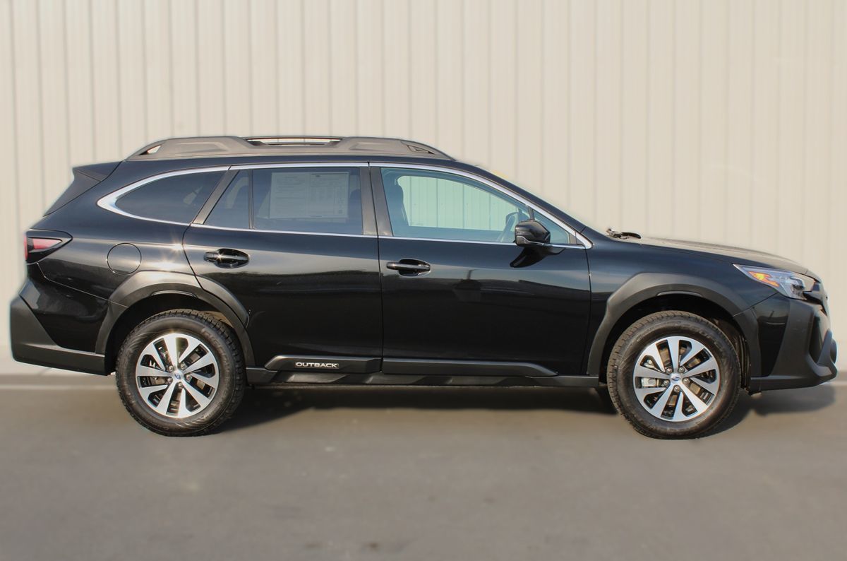 2023 Subaru Outback Premium photo 9