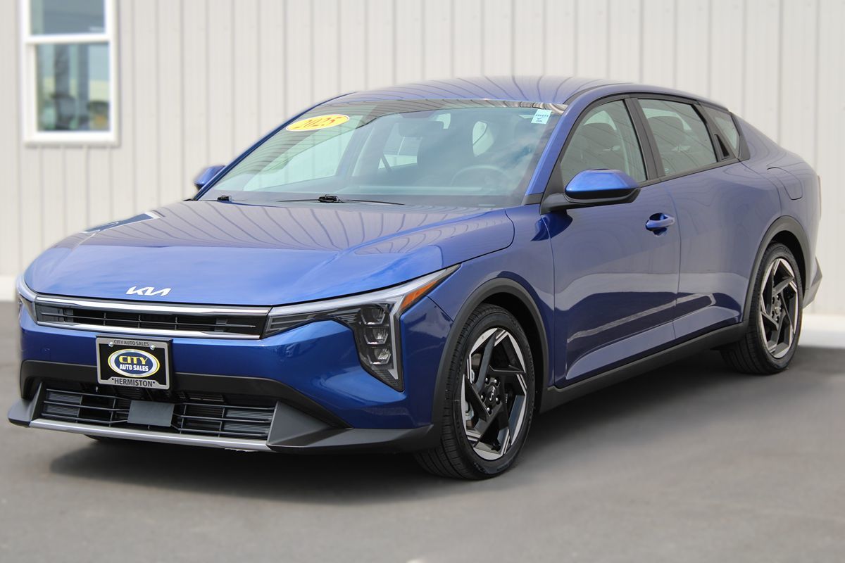 2025 Kia K4 EX photo 2