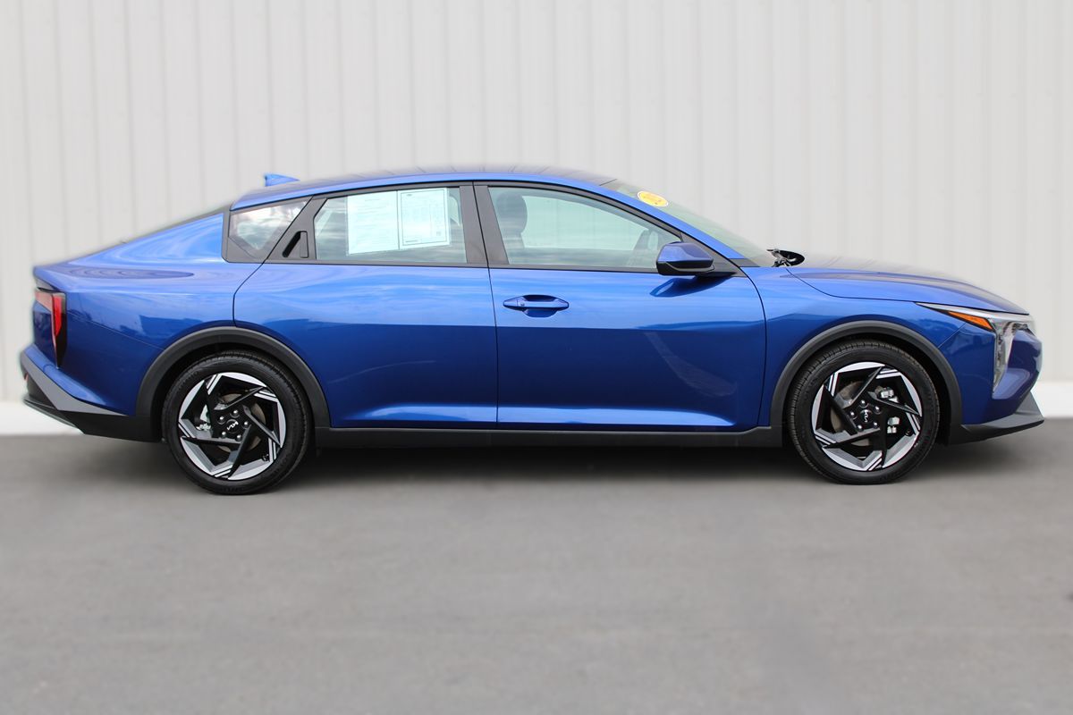 2025 Kia K4 EX photo 8
