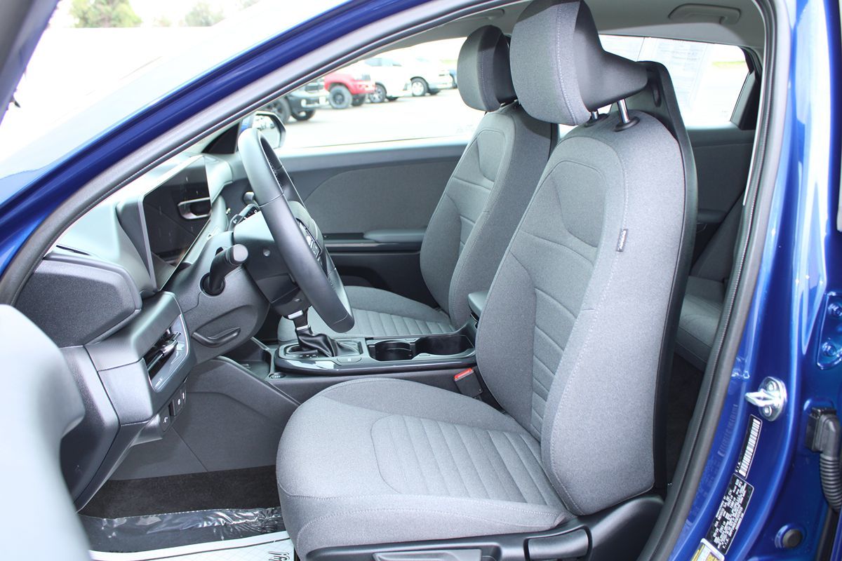 2025 Kia K4 EX photo 14
