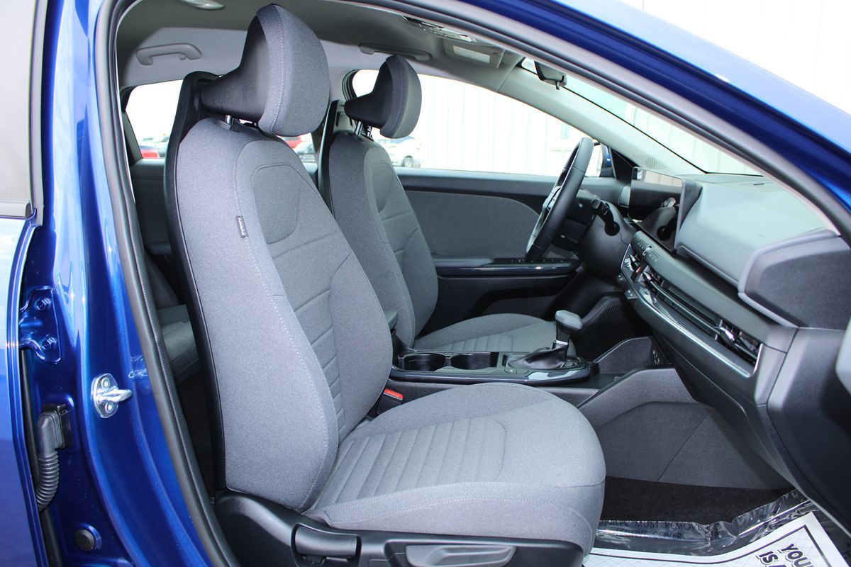 2025 Kia K4 EX photo 16