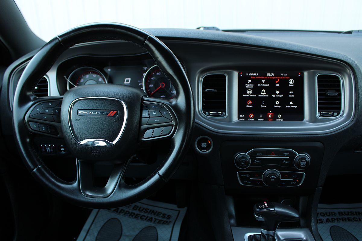 2023 Dodge Charger SXT photo 13