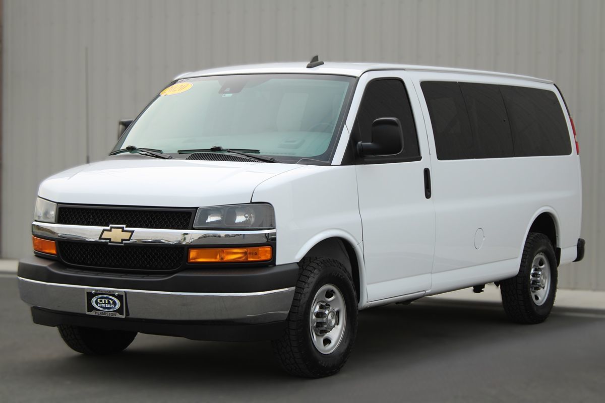2020 Chevrolet Express Passenger LT photo 2