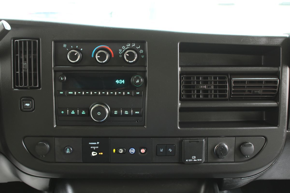 2020 Chevrolet Express Passenger LT photo 18