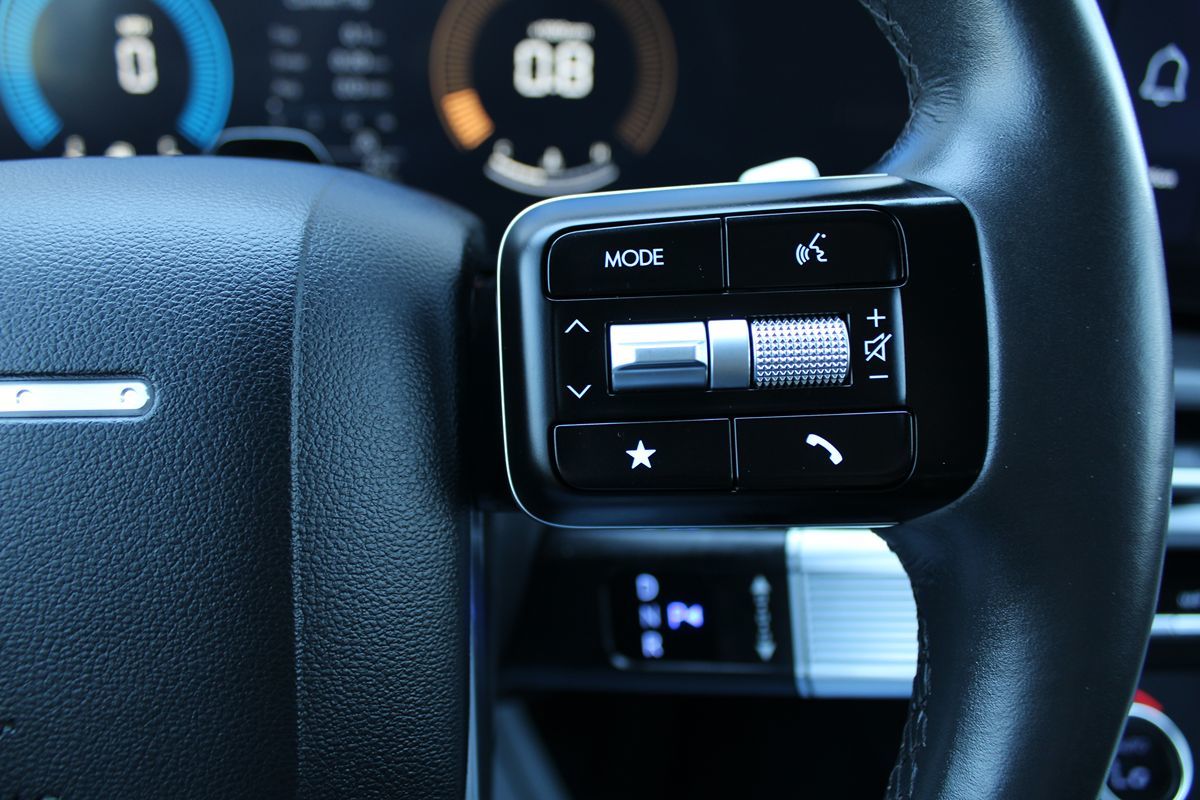 2024 Hyundai Santa Fe SEL photo 9