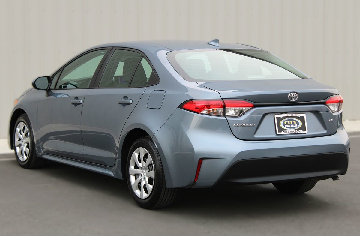 2024 Toyota Corolla LE photo 6
