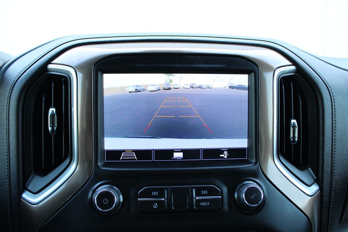 2020 Chevrolet Silverado 1500 High Country photo 15