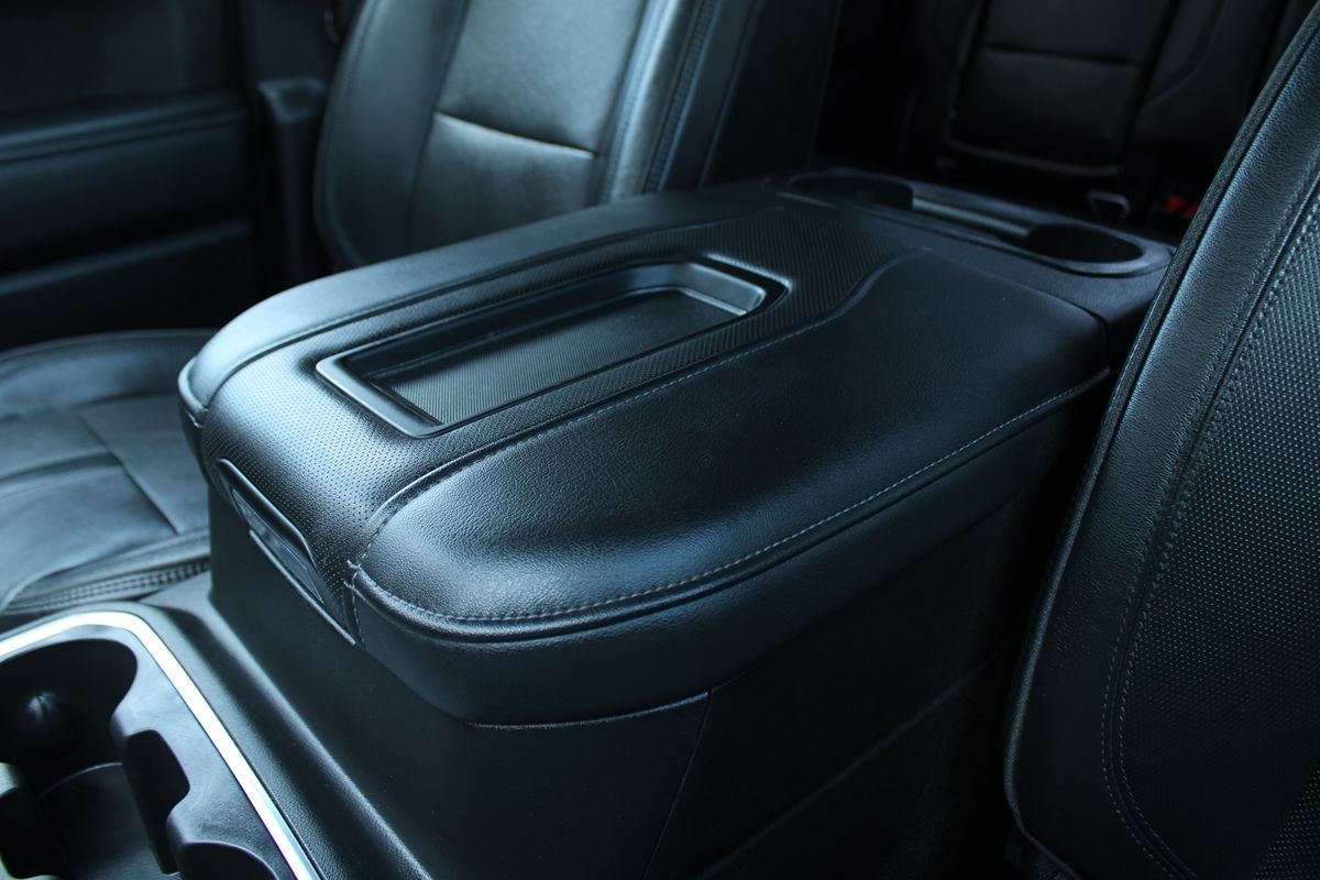 2020 Chevrolet Silverado 1500 High Country photo 18