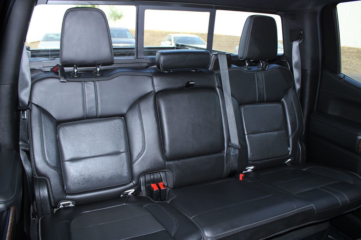 2020 Chevrolet Silverado 1500 High Country photo 12