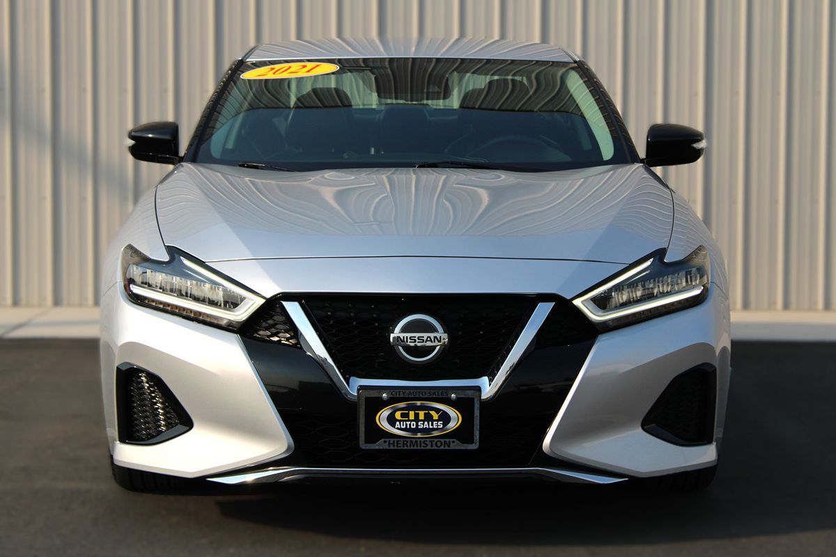 2021 Nissan Maxima SV photo 2