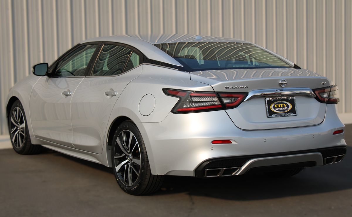 2021 Nissan Maxima SV photo 6