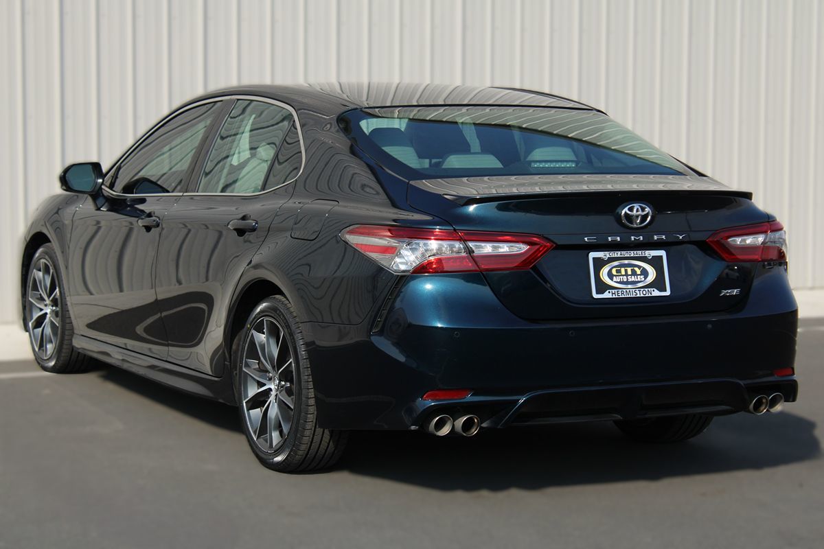 2018 Toyota Camry XSE photo 6