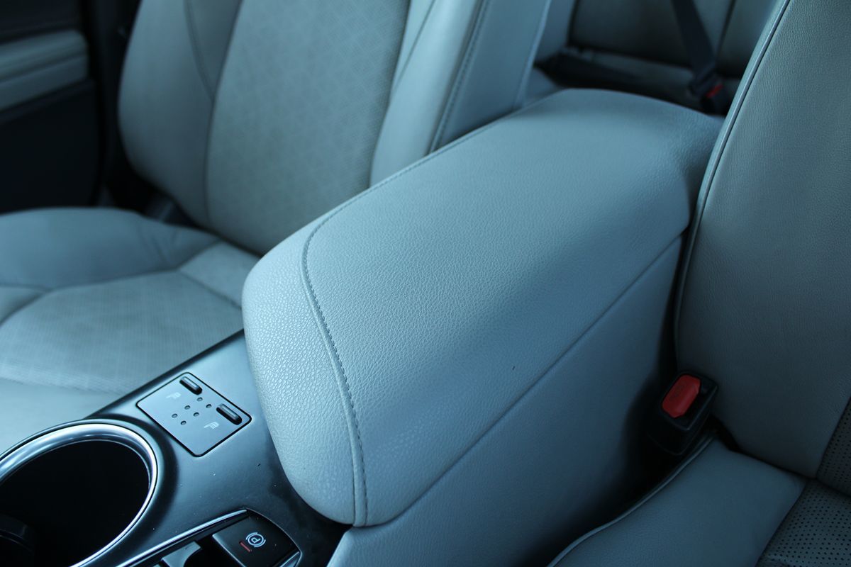 2018 Toyota Camry XSE photo 24