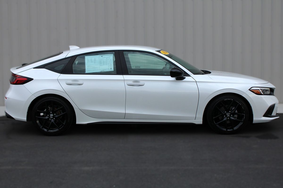 2024 Honda Civic Hatchback Sport photo 9