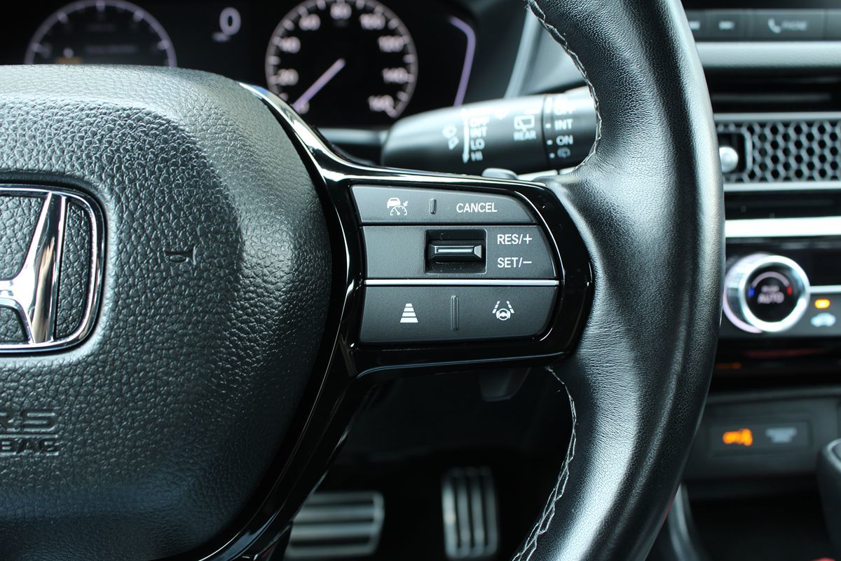2024 Honda Civic Hatchback Sport photo 11