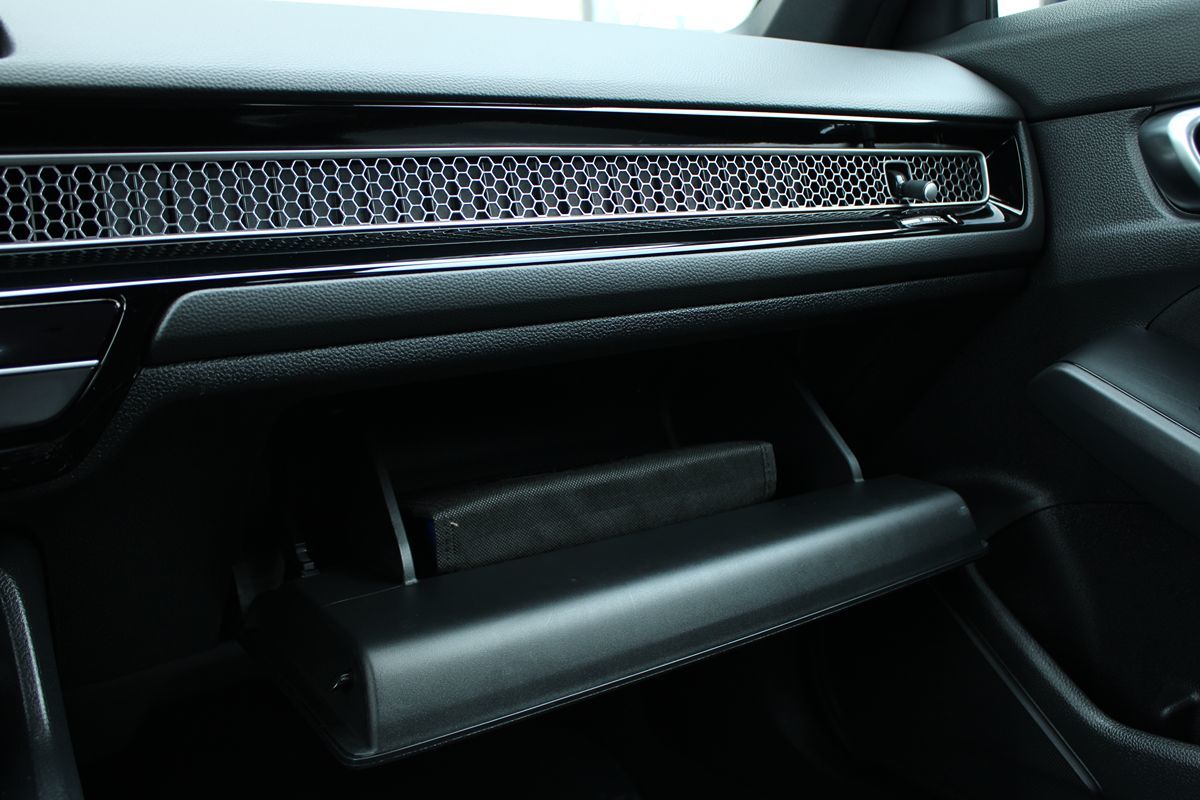 2024 Honda Civic Hatchback Sport photo 27