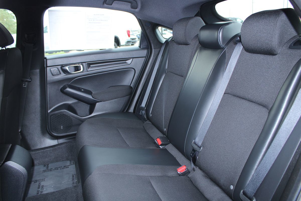 2024 Honda Civic Hatchback Sport photo 16