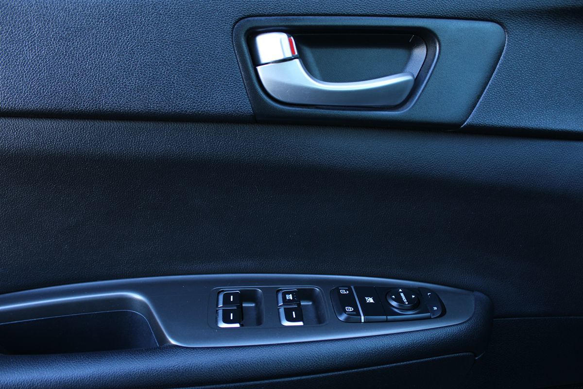 2020 Kia Optima LX SE photo 18