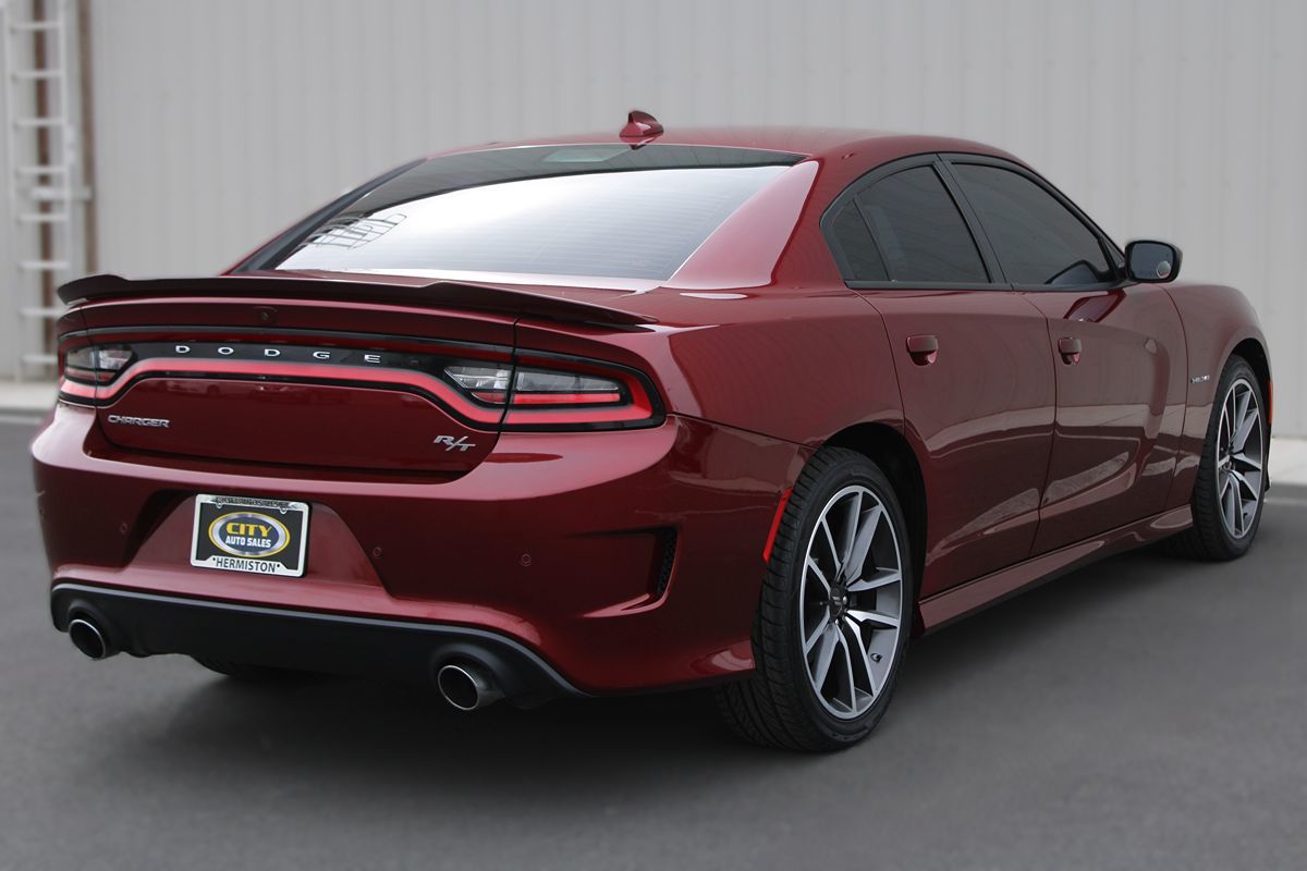 2022 Dodge Charger R/T Plus photo 8