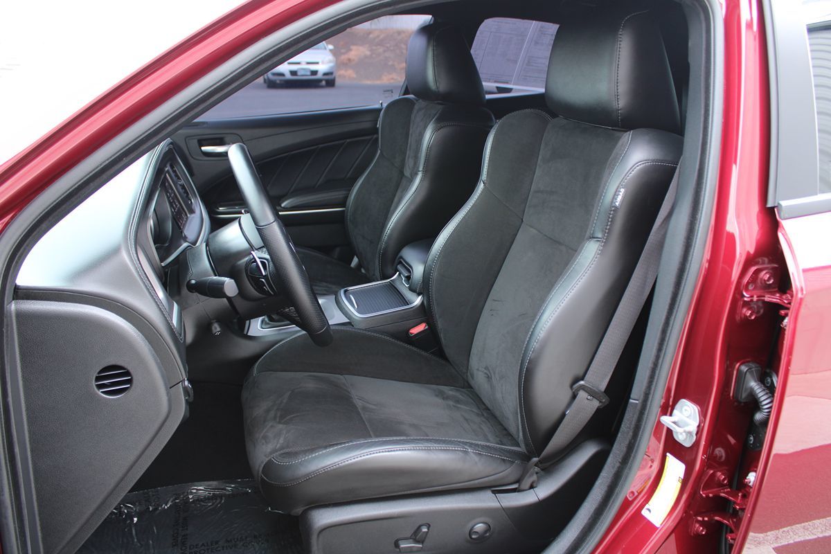 2022 Dodge Charger R/T Plus photo 16