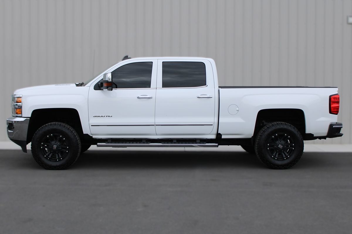 2016 Chevrolet Silverado 3500HD LTZ photo 4