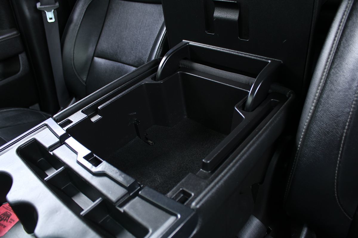 2016 Chevrolet Silverado 3500HD LTZ photo 27