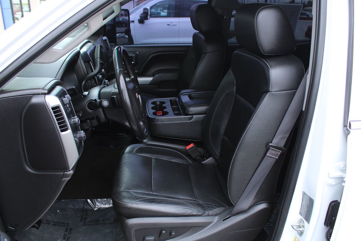 2016 Chevrolet Silverado 3500HD LTZ photo 16