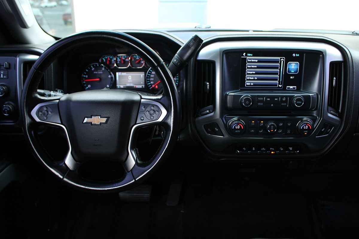 2016 Chevrolet Silverado 3500HD LTZ photo 14
