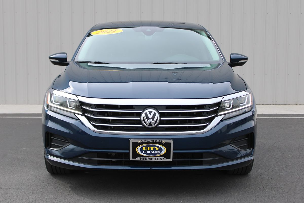 2021 Volkswagen Passat 2.0T SE photo 2