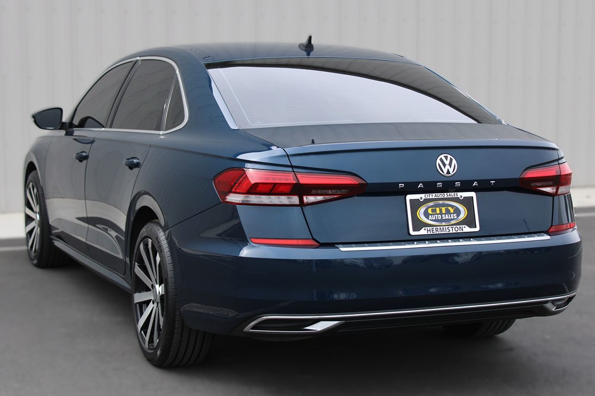 2021 Volkswagen Passat 2.0T SE photo 6