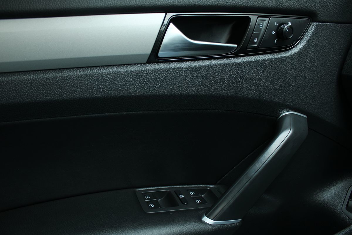 2021 Volkswagen Passat 2.0T SE photo 20