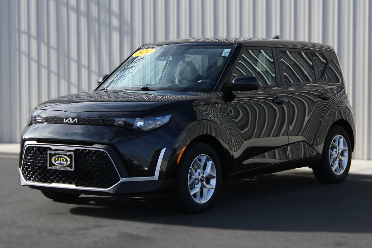 2024 Kia Soul LX Technology photo 2
