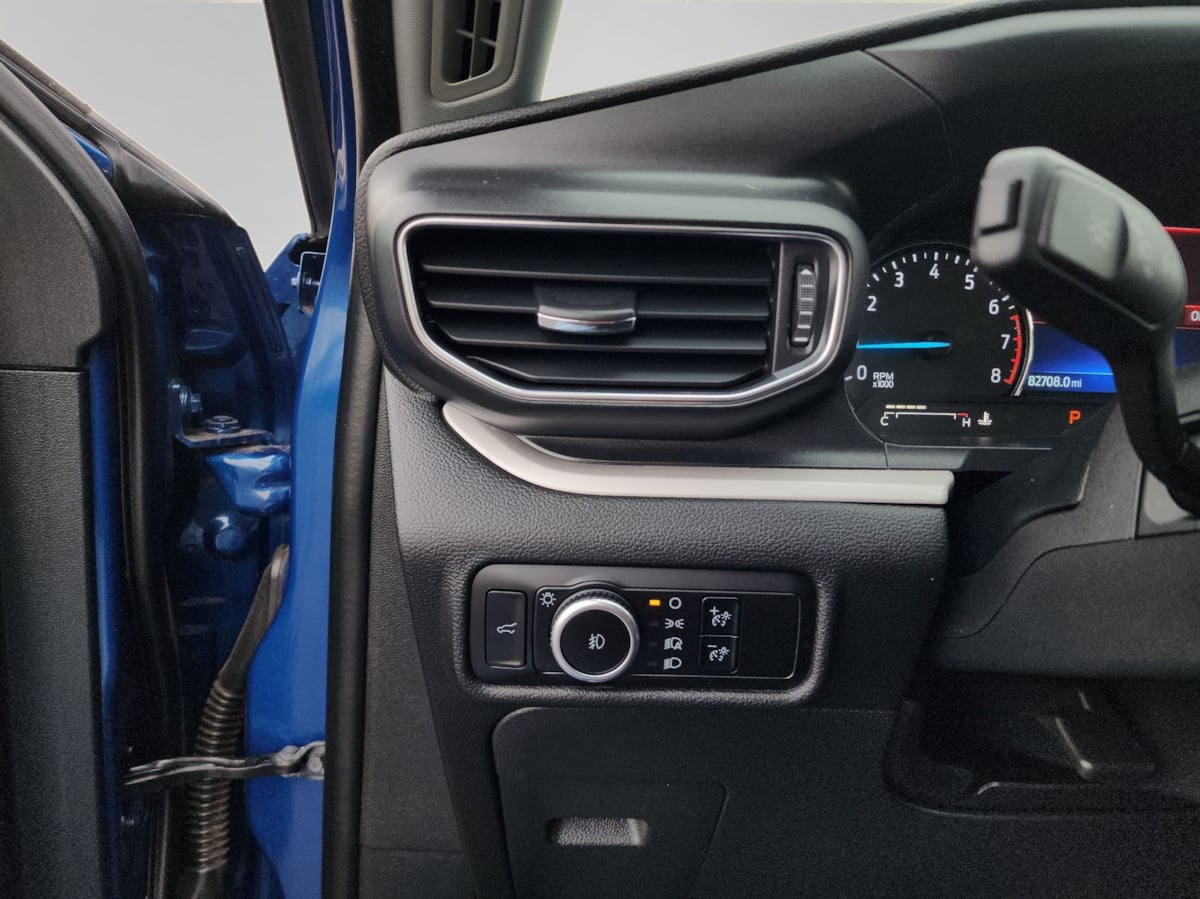 2023 Ford Explorer XLT - Photo 38