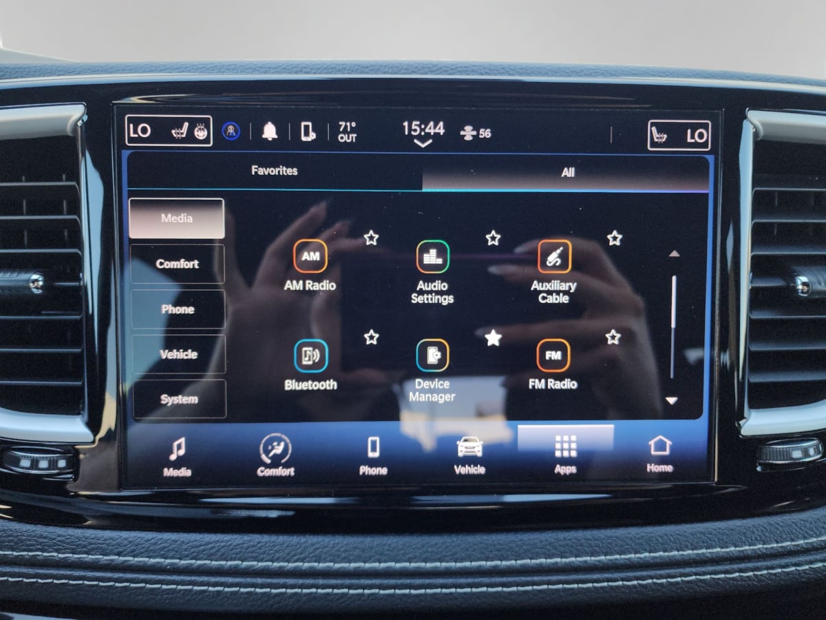 2023 Chrysler Pacifica Touring - Photo 13