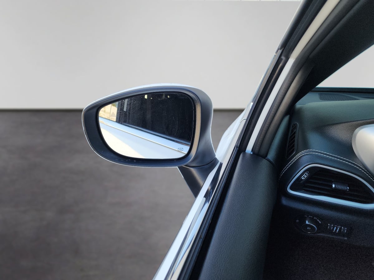 2023 Chrysler Pacifica Touring - Photo 28