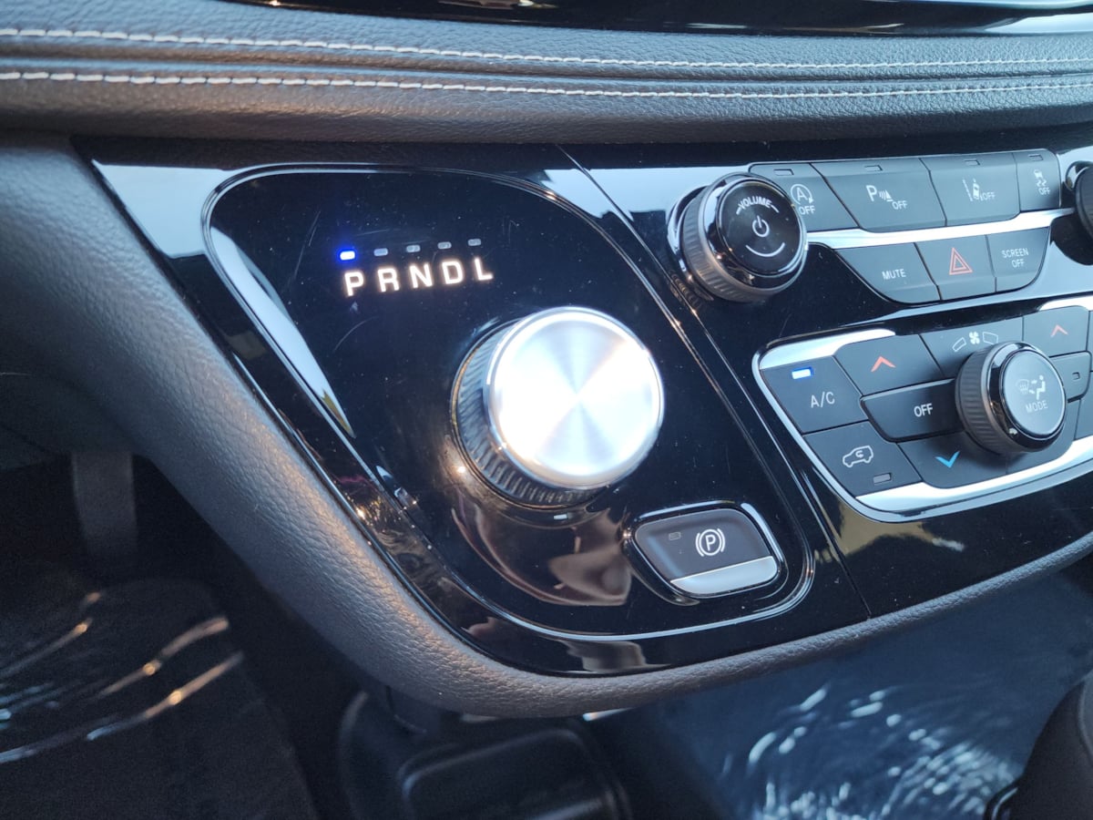 2023 Chrysler Pacifica Touring - Photo 46